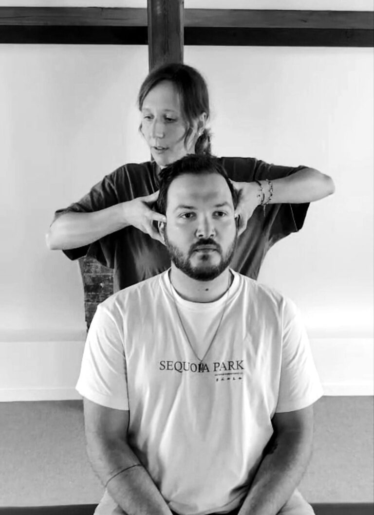 chiropracteur Angers -traitement naturel pour douleur de cou, maux de tête, vertiges, douleur de la machoire